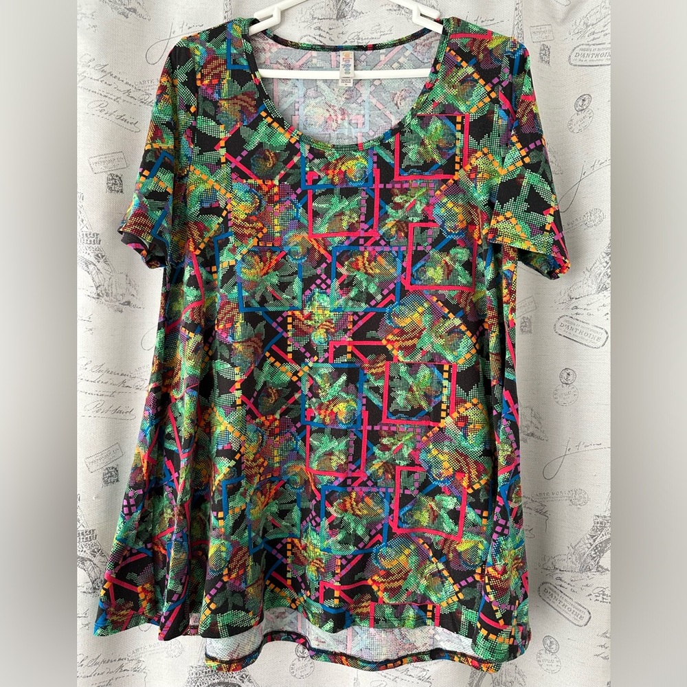 LuLaRoe Perfect T